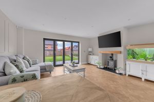 Photo 33- click for photo gallery